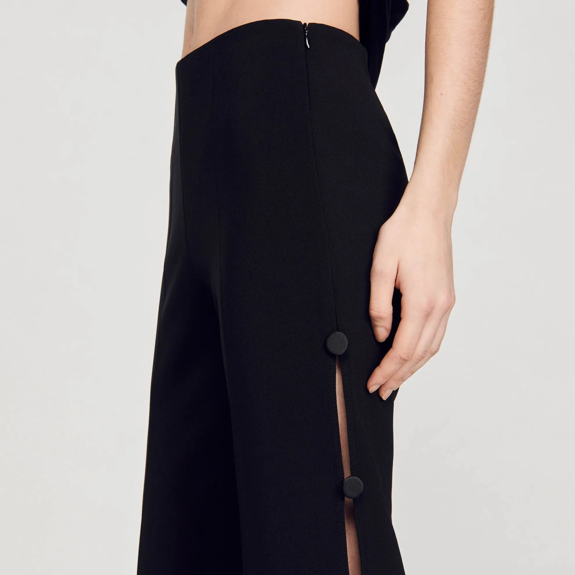 Flared Broek Met Opengewerkte Zijkanten