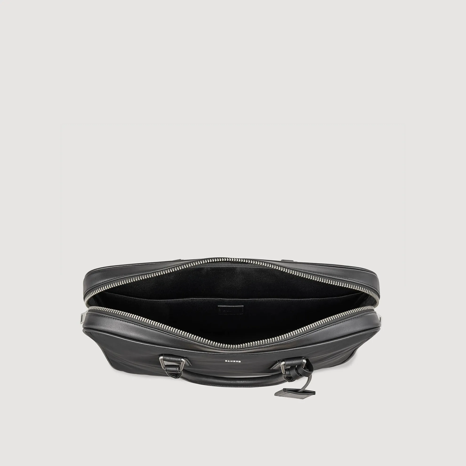 Grote Aktetas Van Nylon