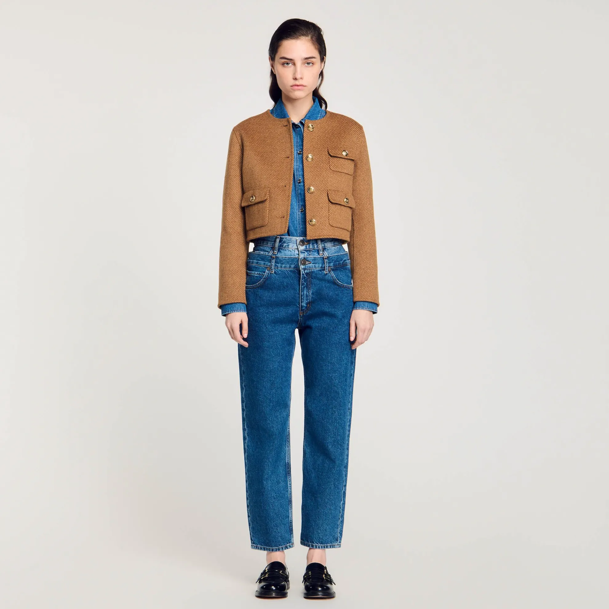 Kort Jasje Met Knopen