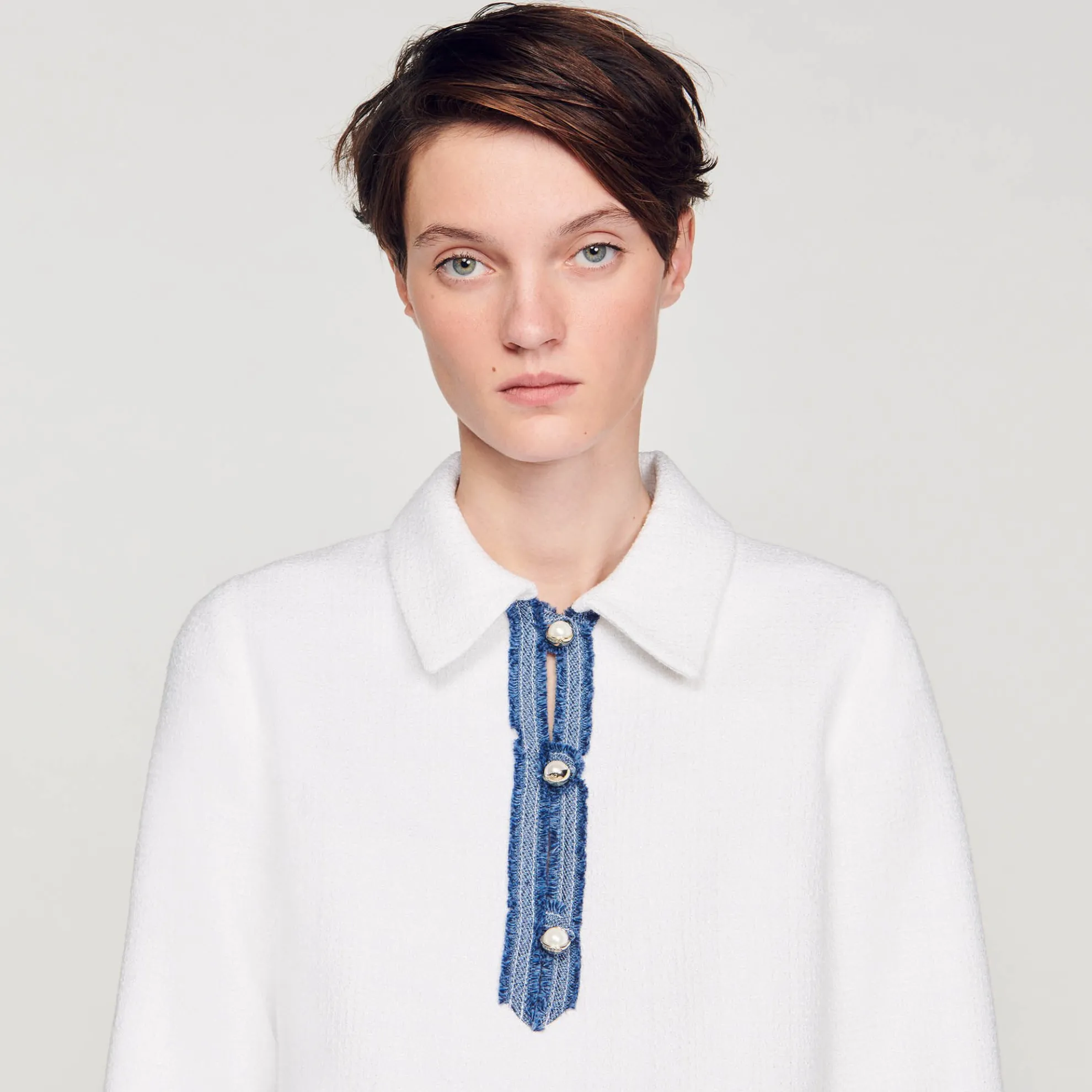 Kort Tweed Jurk Met Lange Mouwen