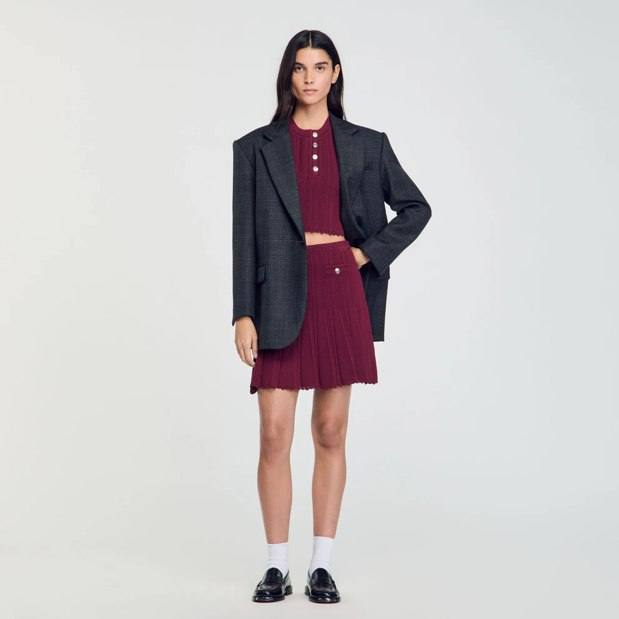 Korte Gebreide En Geplooide Rok