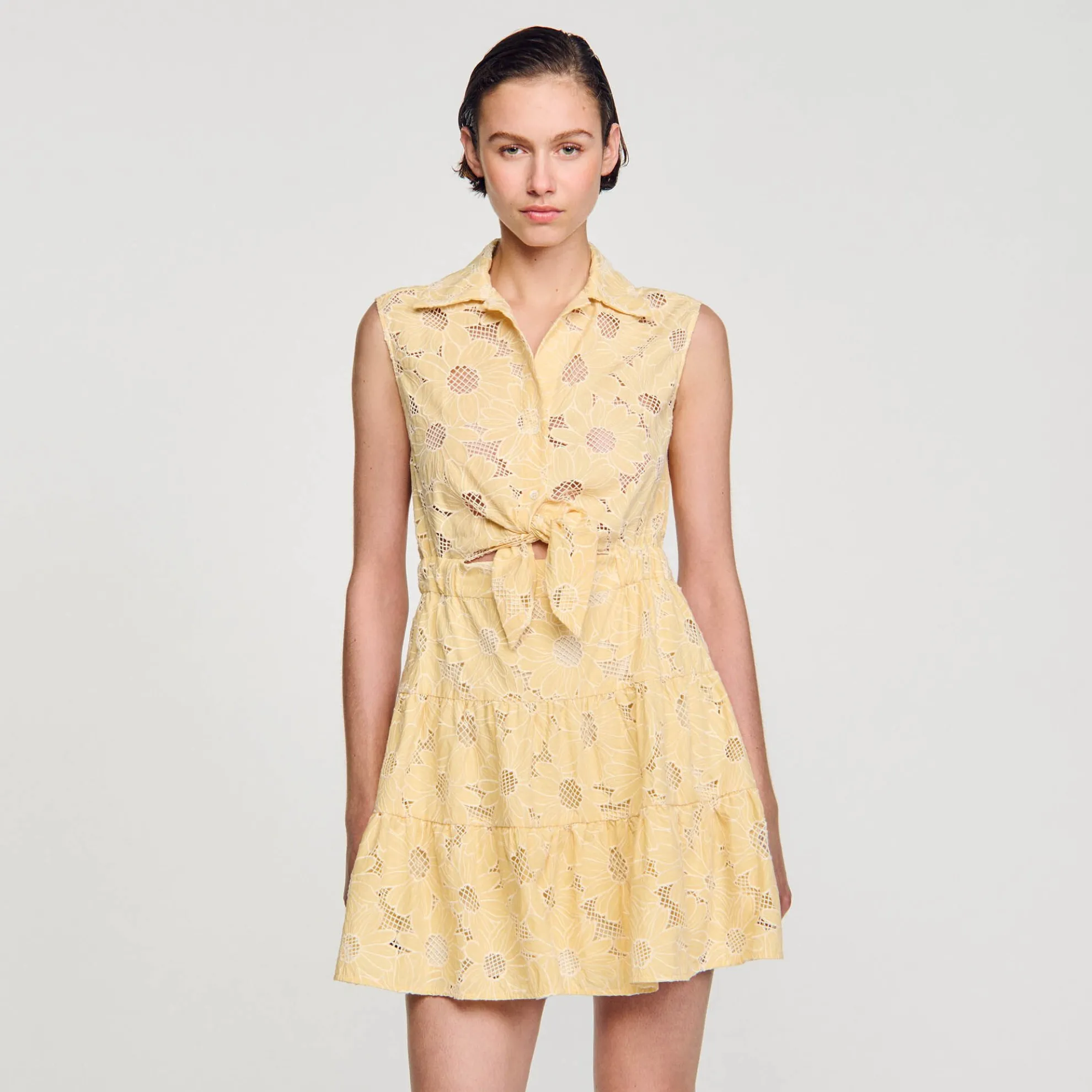 Korte Jurk Geborduurd