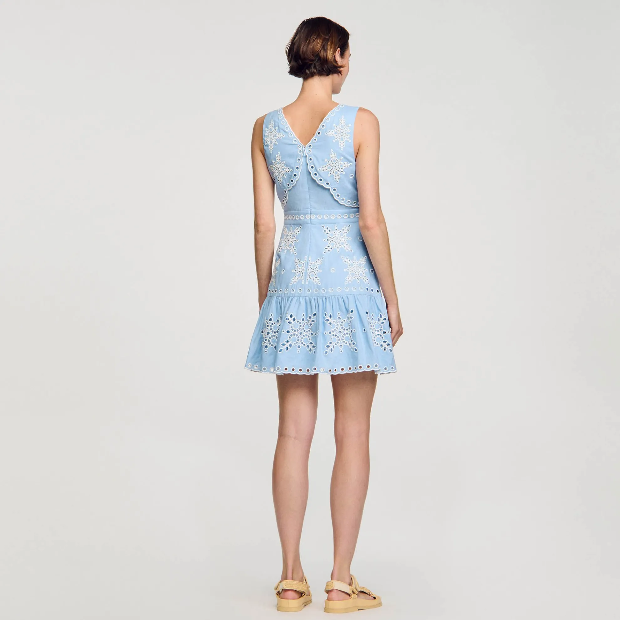 Korte Jurk Met Broderie Anglaise