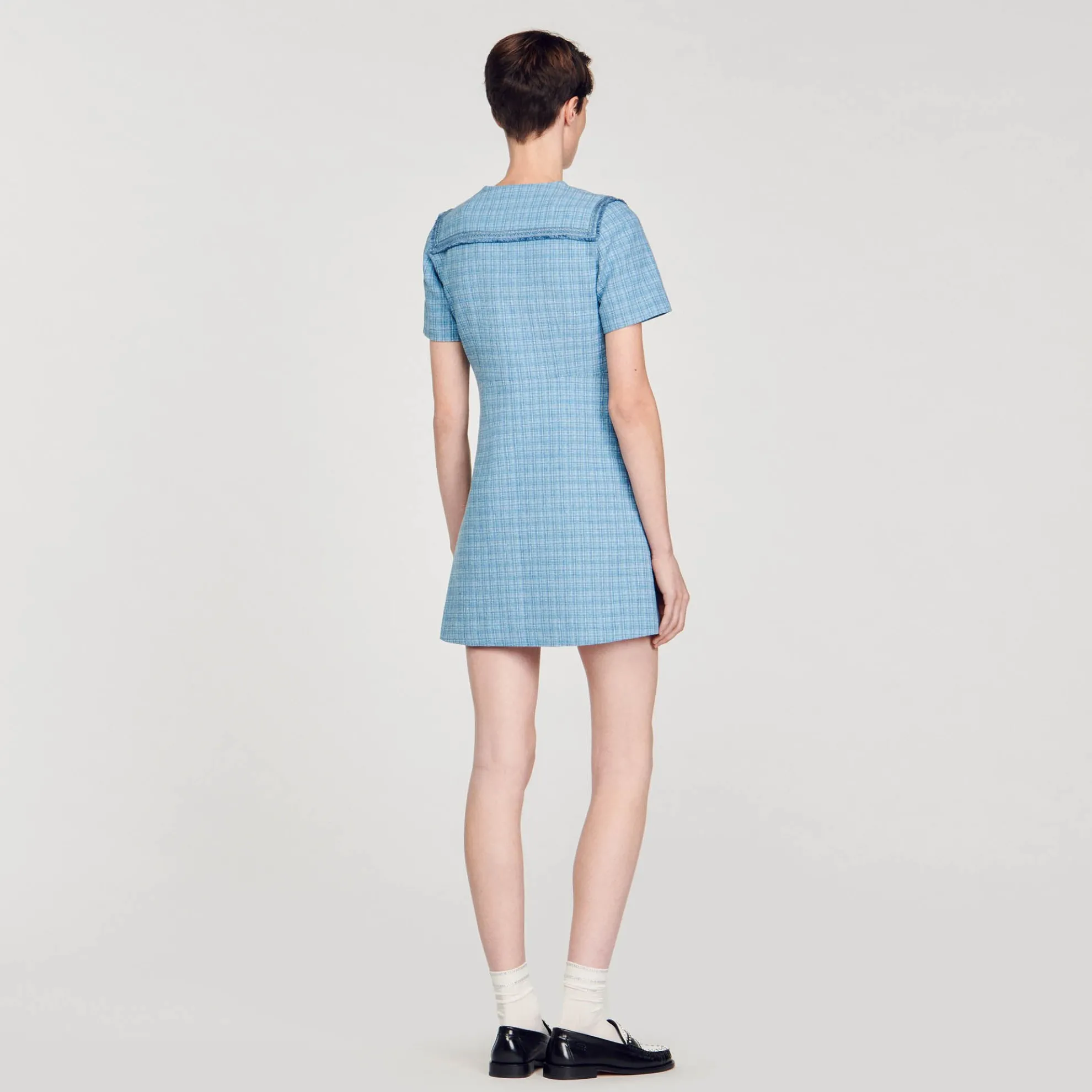 Korte Tweed Jurk Met Knoopsluiting