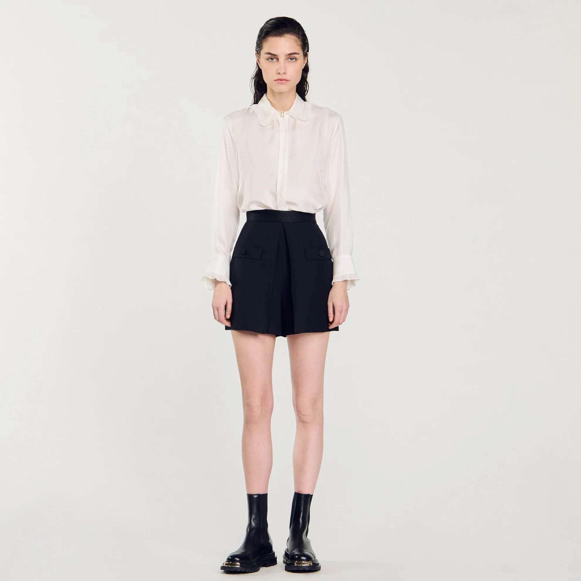 Short Met Hoge Taille Met Knopen