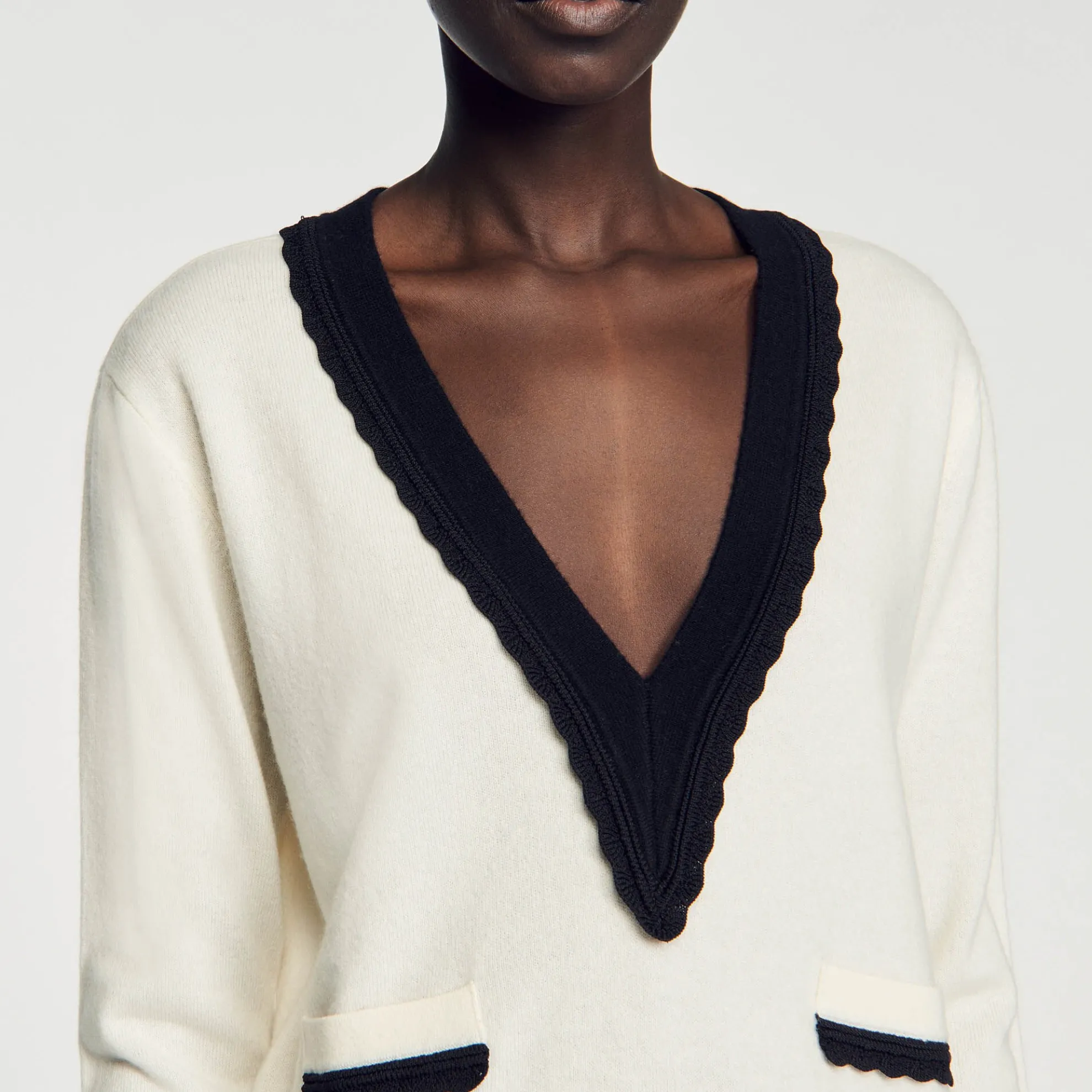 Tweekleurige Trui Met V-hals